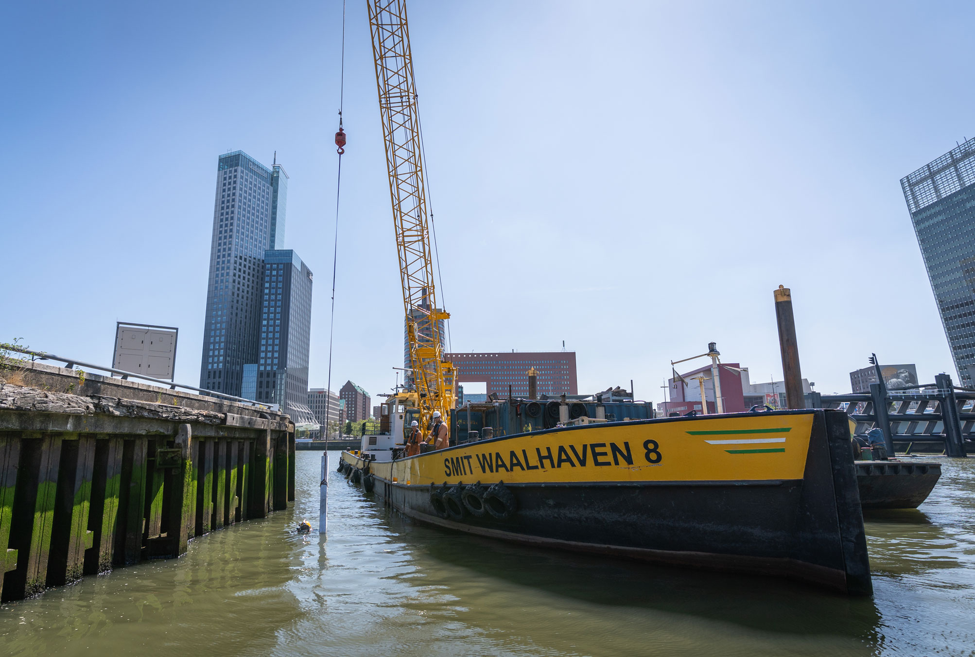 kraanschepen, smit waalhaven, w smit, haven rotterdam, haveninspecties, hijswerkzaamheden, bergingswerkzaamheden, berging, natte aannemerij, meewerkend schipper, vacatures, skipper, crane vessels