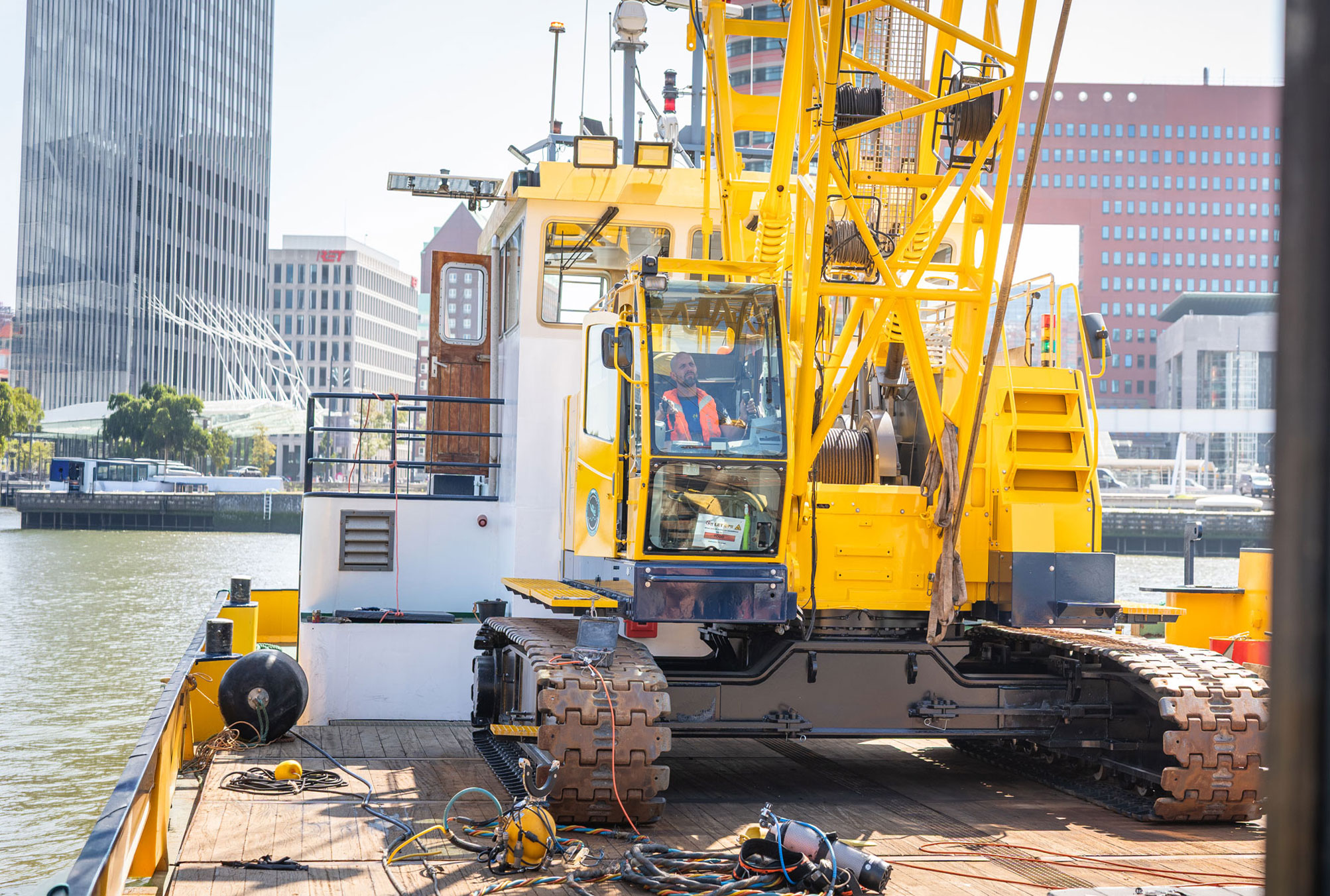 vacature, meewerkend schipper, w smit, werken in de haven, haven rotterdam, werken bij w smit, banen schipper, kraanschepen, duikvaartuigen